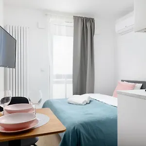 Rentplanet - Wiktoryn , Warsaw Poland